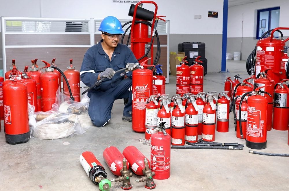 Fire extinguishers refilling